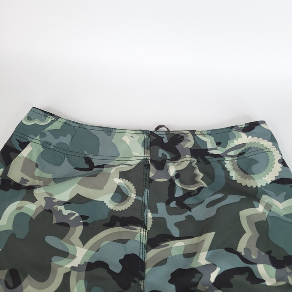 Element Board Shorts Men 34x10 Green Black Tan Camouflage Geometric Pattern Swim - Picture 13 of 14